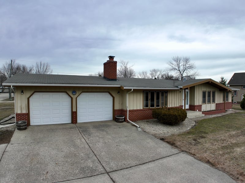 948 Main Ave, Murdock, MN 56271