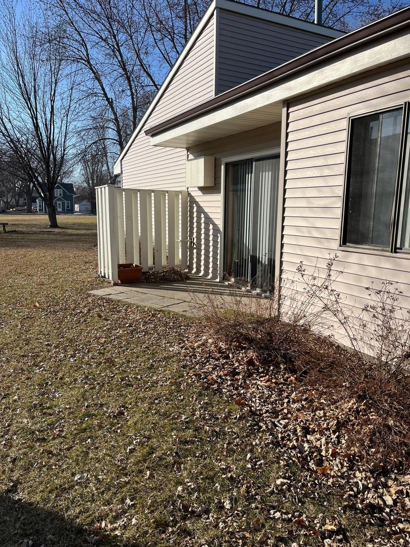 416 S Sibley Ave S #201S, Litchfield, MN 55355