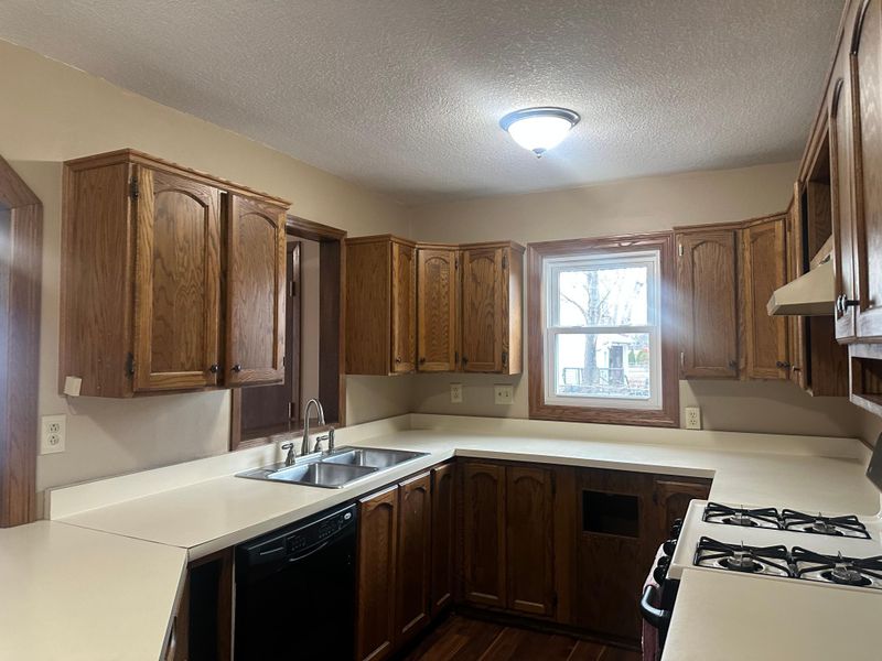 624 109th Ave NW, Coon Rapids, MN 55448