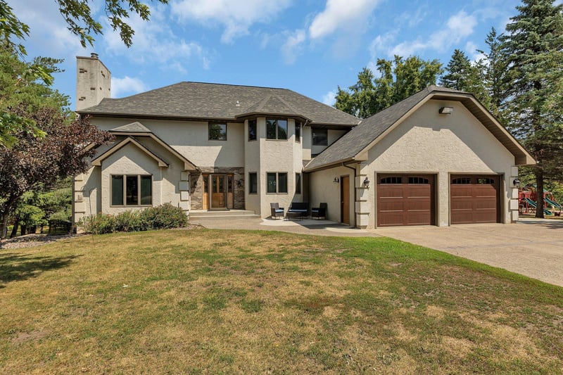 13998 212th Ave NE, New London, MN 56273