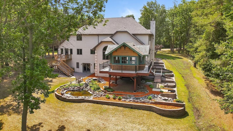 13998 212th Ave NE, New London, MN 56273