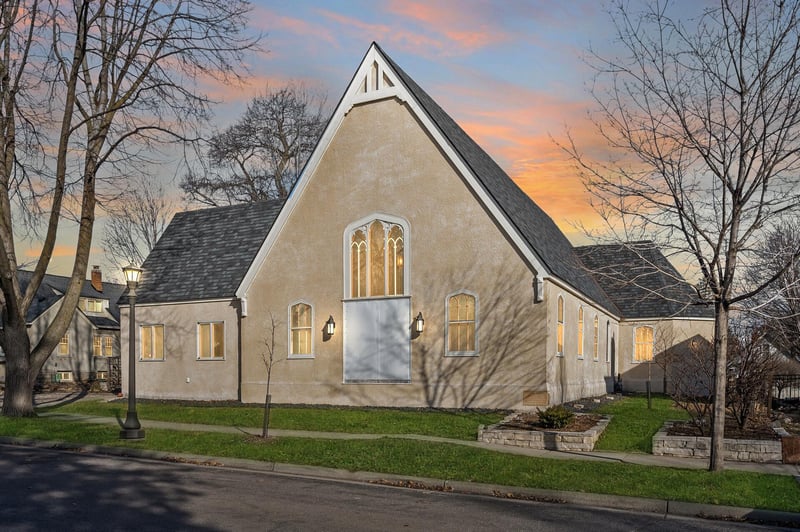 315 Morton St W, Saint Paul, MN 55107