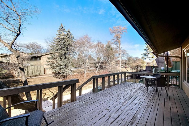 209 Windsor Ct, New Brighton, MN 55112