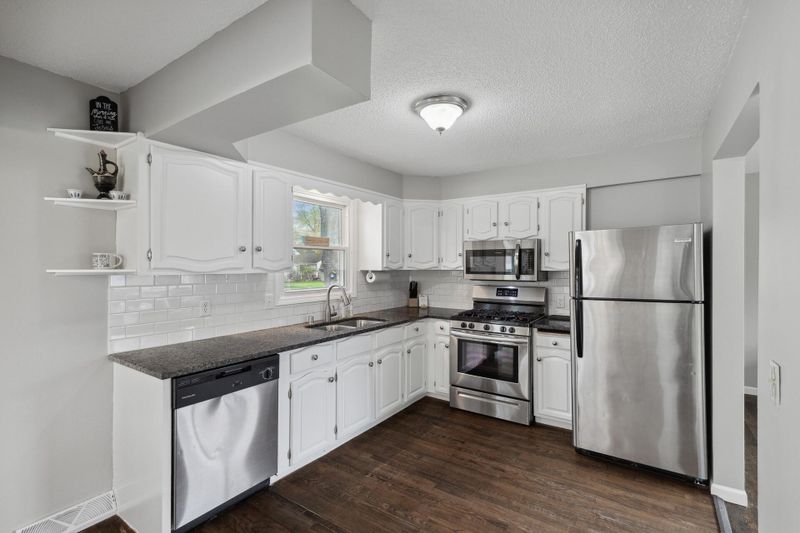 24 Pine Dr, Circle Pines, MN 55014
