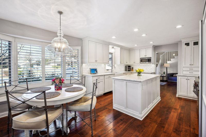 6609 Sally Ln, Edina, MN 55439
