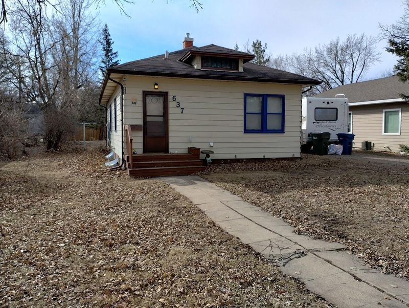 637 W Laurel St, Fergus Falls, MN 56537