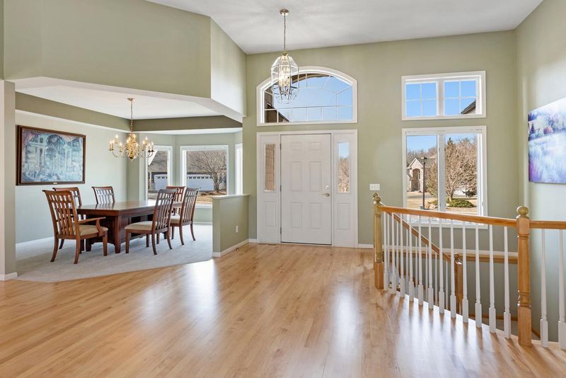 6961 Howard Ln, Eden Prairie, MN 55346