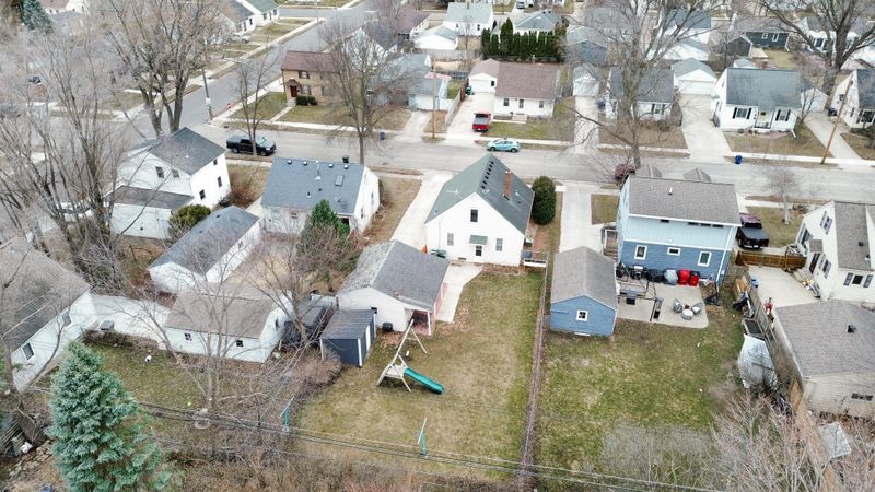 910 15th Ave NE, Rochester, MN 55906