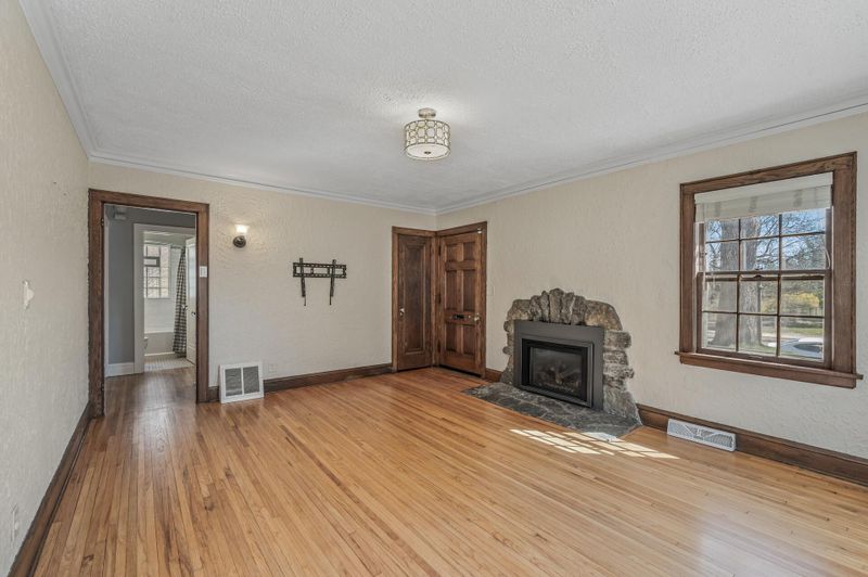 529 Warwick St, Saint Paul, MN 55116