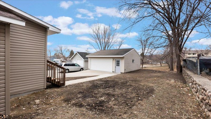 711 Minnesota Ave E, Glenwood, MN 56334
