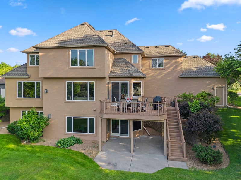9120 Heritage Way, Woodbury, MN 55125