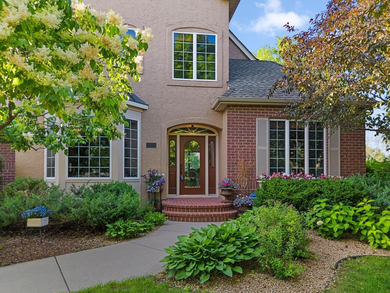 9120 Heritage Way, Woodbury, MN 55125