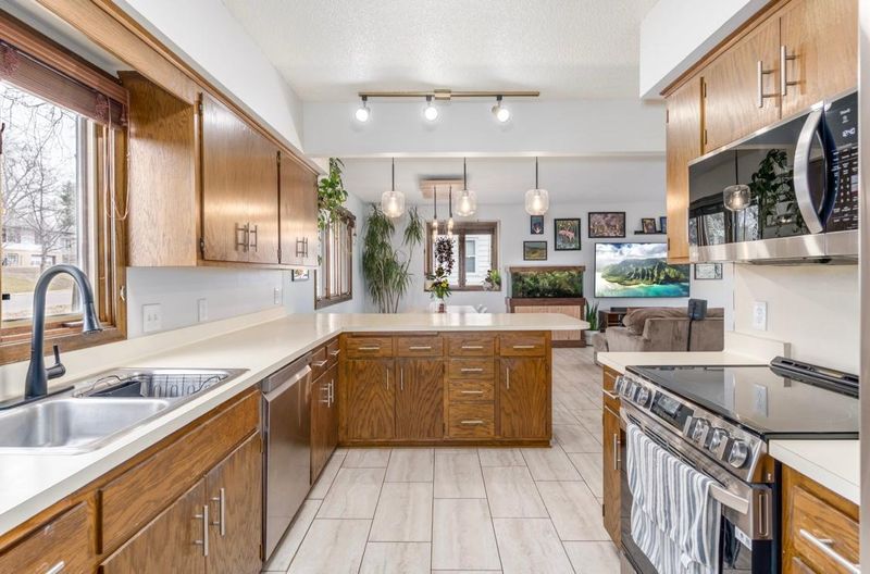 6620 11th Ave S, Richfield, MN 55423