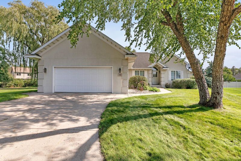 16 Lindsay Ct, Saint Cloud, MN 56301