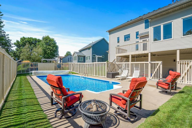 14181 Freeport Trl, Apple Valley, MN 55124