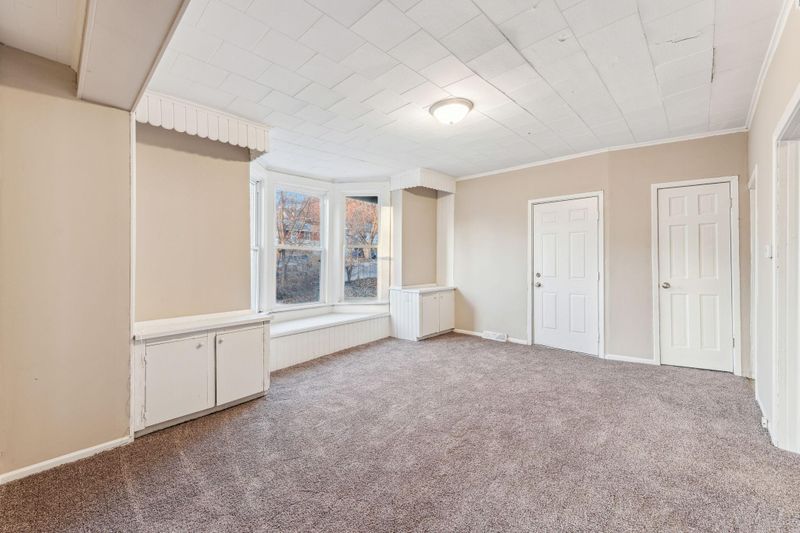 637 Earl St, Saint Paul, MN 55106