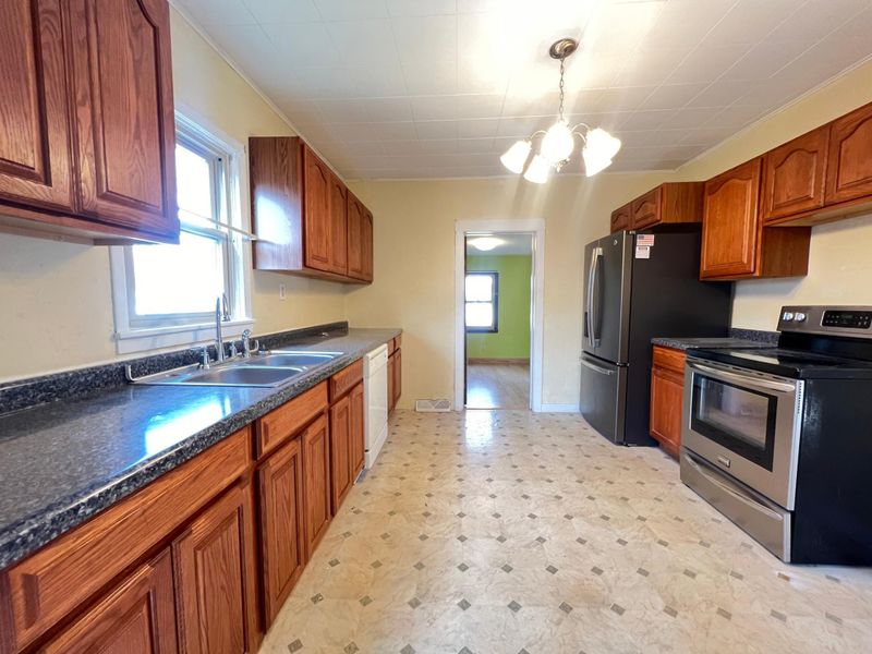 420 3rd St E, Hector, MN 55342