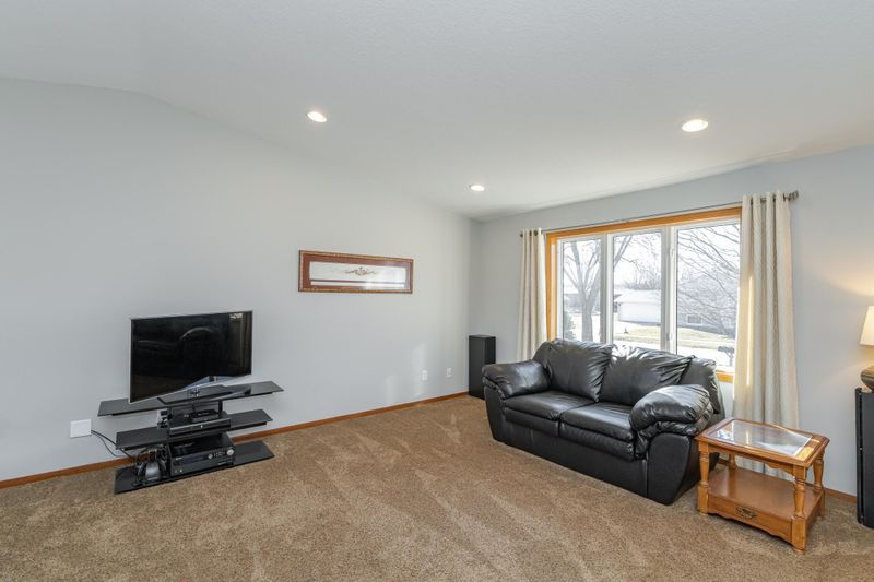 857 25th St SE, Rochester, MN 55904