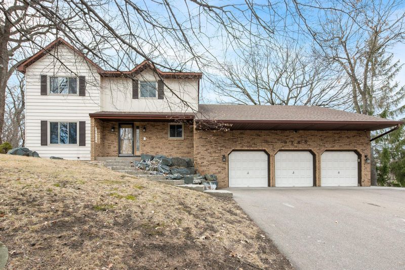 3785 Dresden Way, Eagan, MN 55123