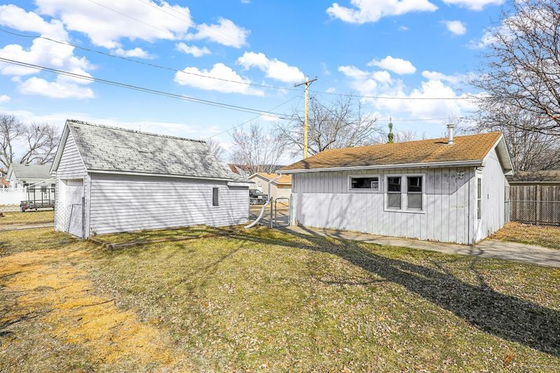 335 6th Ave W, Shakopee, MN 55379