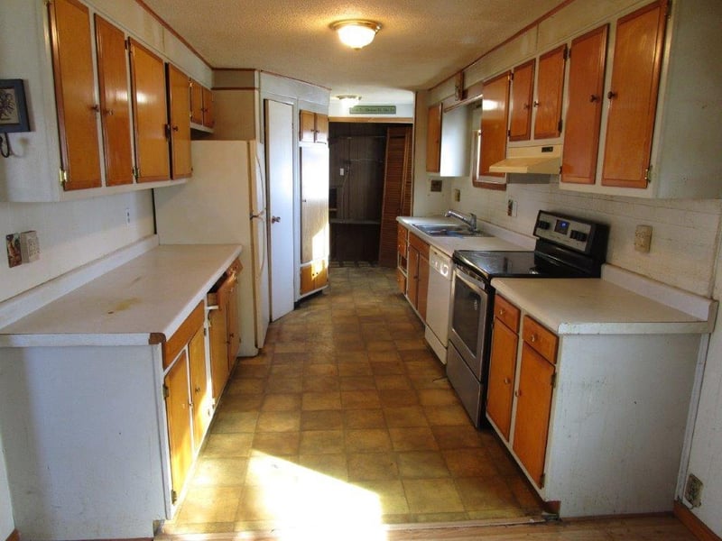 8047 Iband Ave, Sparta, WI 54656