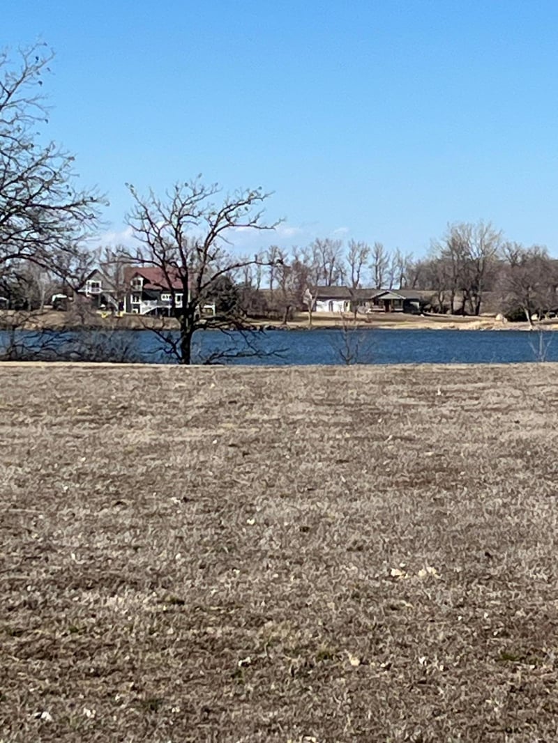 600 W Lake St, Avoca, MN 56114