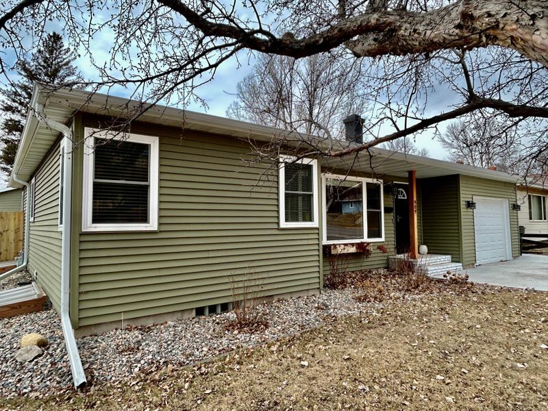 909 N Cleveland Ave, Fergus Falls, MN 56537