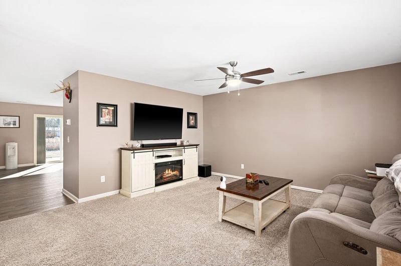 626 Wrenshall St, Wrenshall, MN 55797