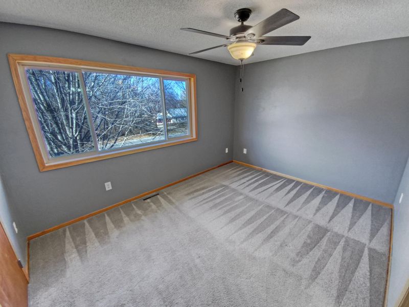 916 Main St, Saint Paul Park, MN 55071