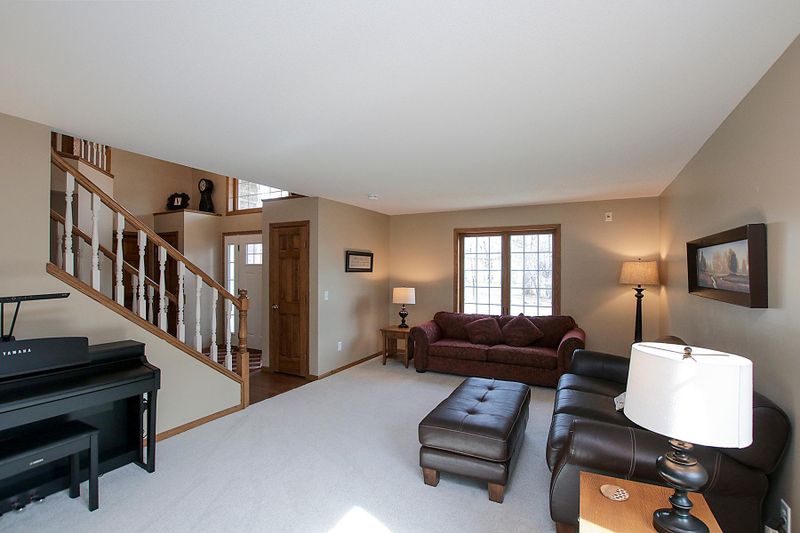 710 Colorado St NW, Hutchinson, MN 55350
