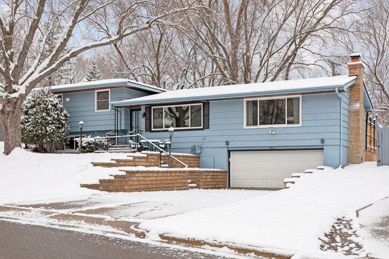 8016 32nd Pl N, Crystal, MN 55427