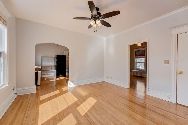 3308 Grand Ave S #4, Minneapolis, MN 55408