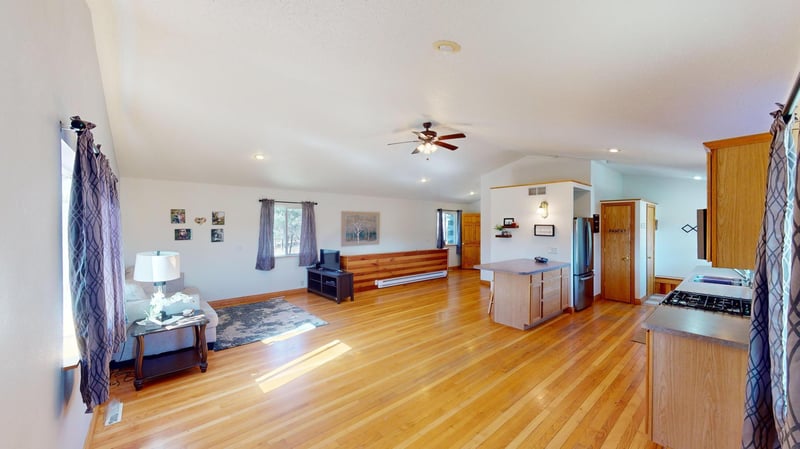 N24785 Lunde Coulee Rd, Ettrick, WI 54627