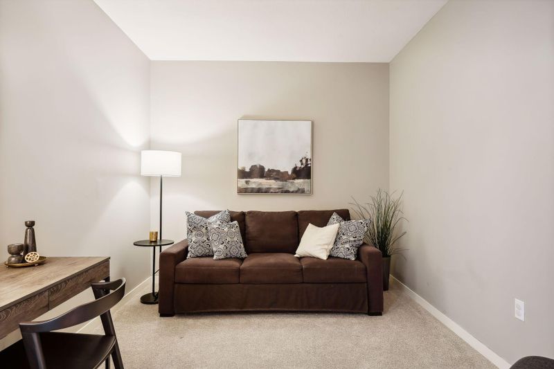 929 Portland Ave #1703, Minneapolis, MN 55404