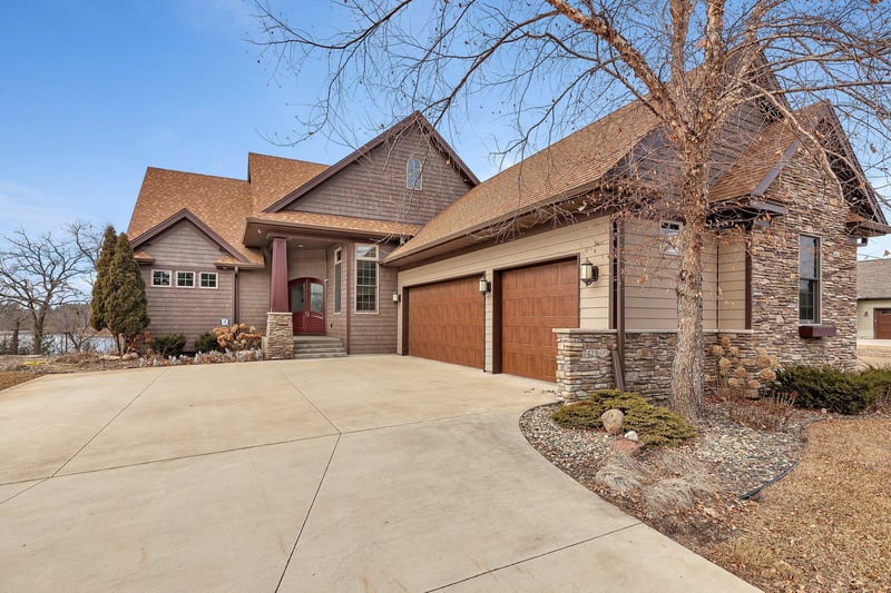 7423 River Bend Ct, Sauk Rapids, MN 56379