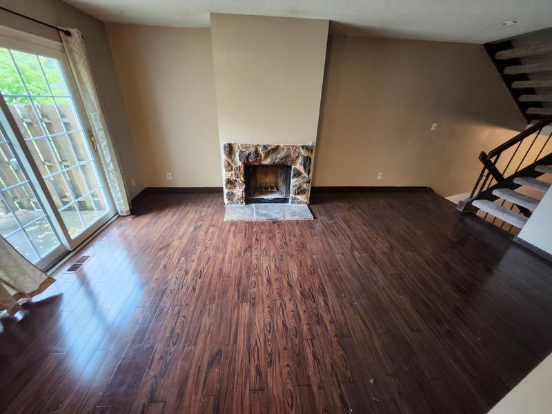 3304 River Bluff Dr, Eagan, MN 55121