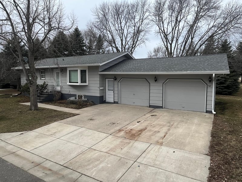 512 S 4th St, Sacred Heart, MN 56285