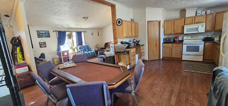 211 2nd St, Henning, MN 56551