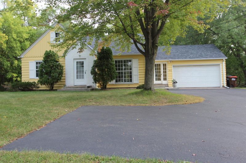 1406 County Road C E, Maplewood, MN 55109