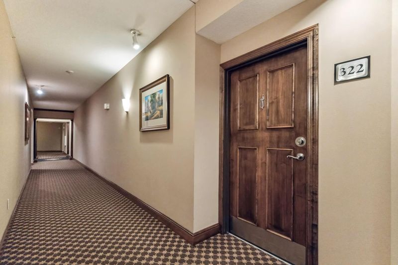 500 Greenhaven Dr #322, Burnsville, MN 55306