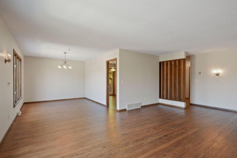 6764 Valley View Rd, Edina, MN 55439