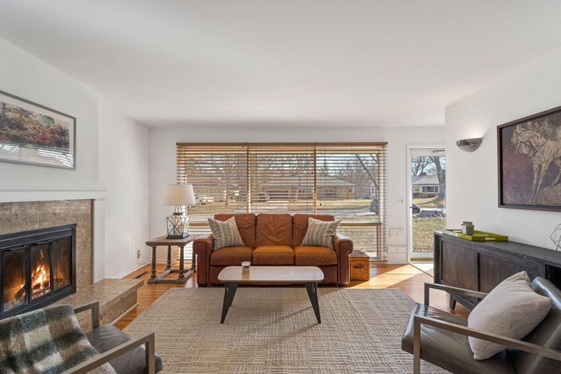 6608 Warren Ave S, Edina, MN 55439