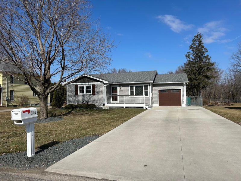 335 2nd St NW, Elgin, MN 55932