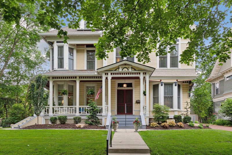 107 Virginia St, Saint Paul, MN 55102