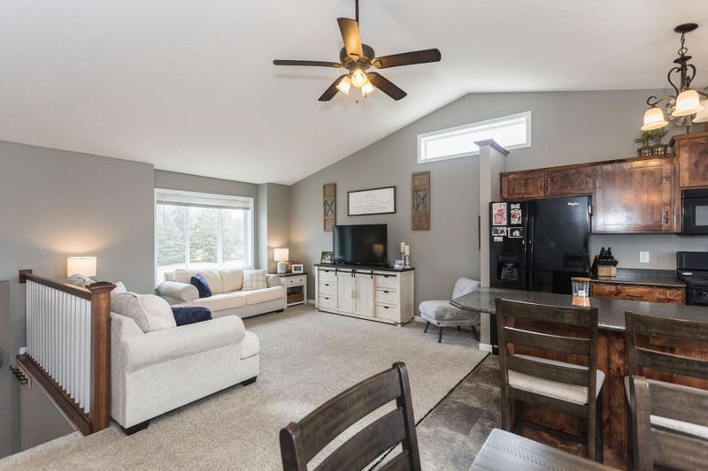 36626 Elk Ave, North Branch, MN 55056