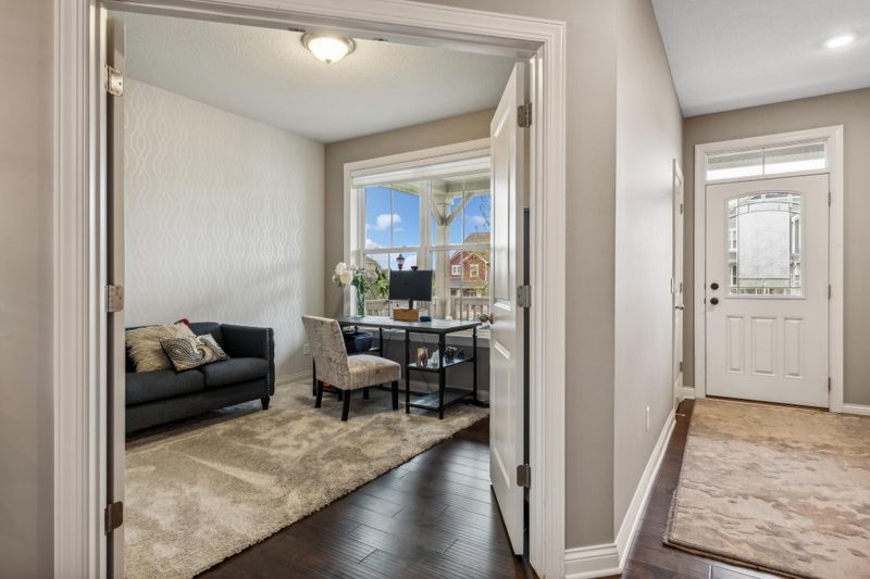 9768 Emerson Ct, Eden Prairie, MN 55347