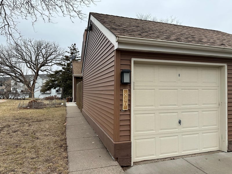 840 Seal St, Saint Paul, MN 55114