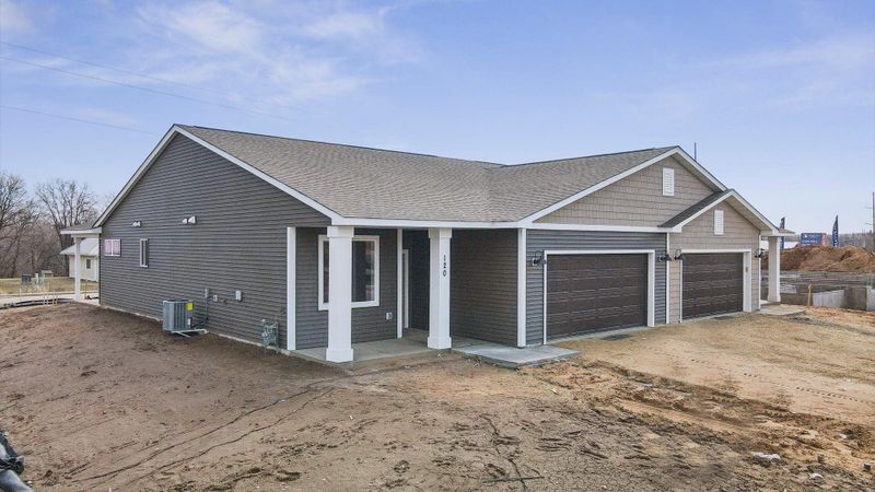 120 Gambel St, River Falls, WI 54022