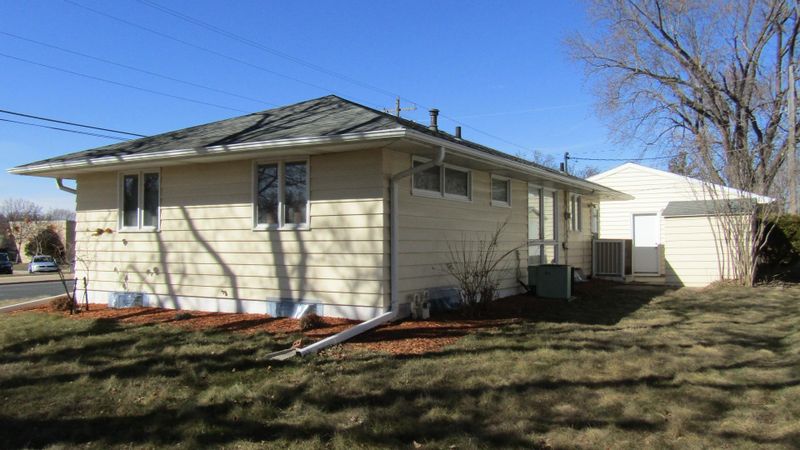 1624 19th Ave NW, Rochester, MN 55901