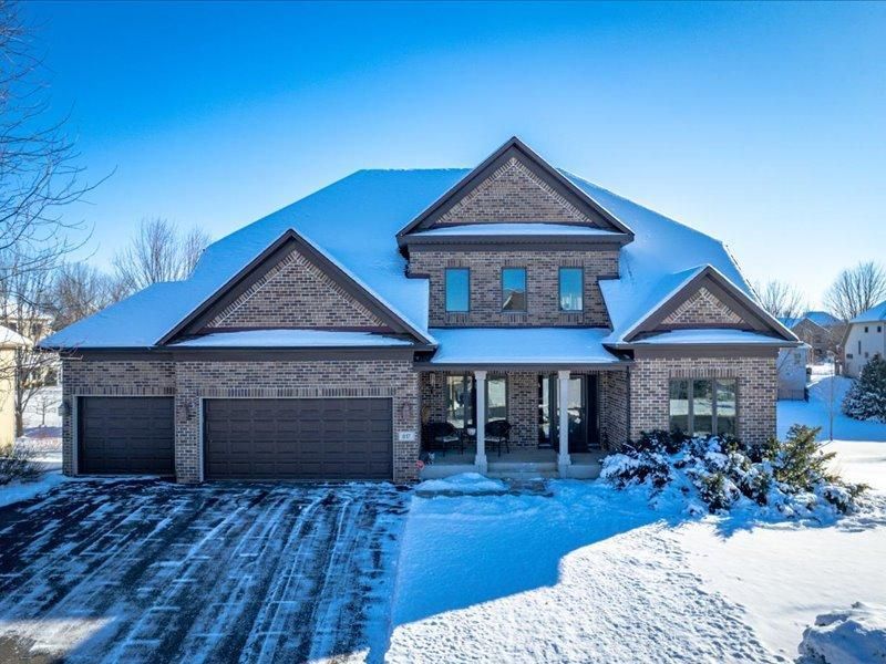 817 Ramsey Ave, Carver, MN 55315